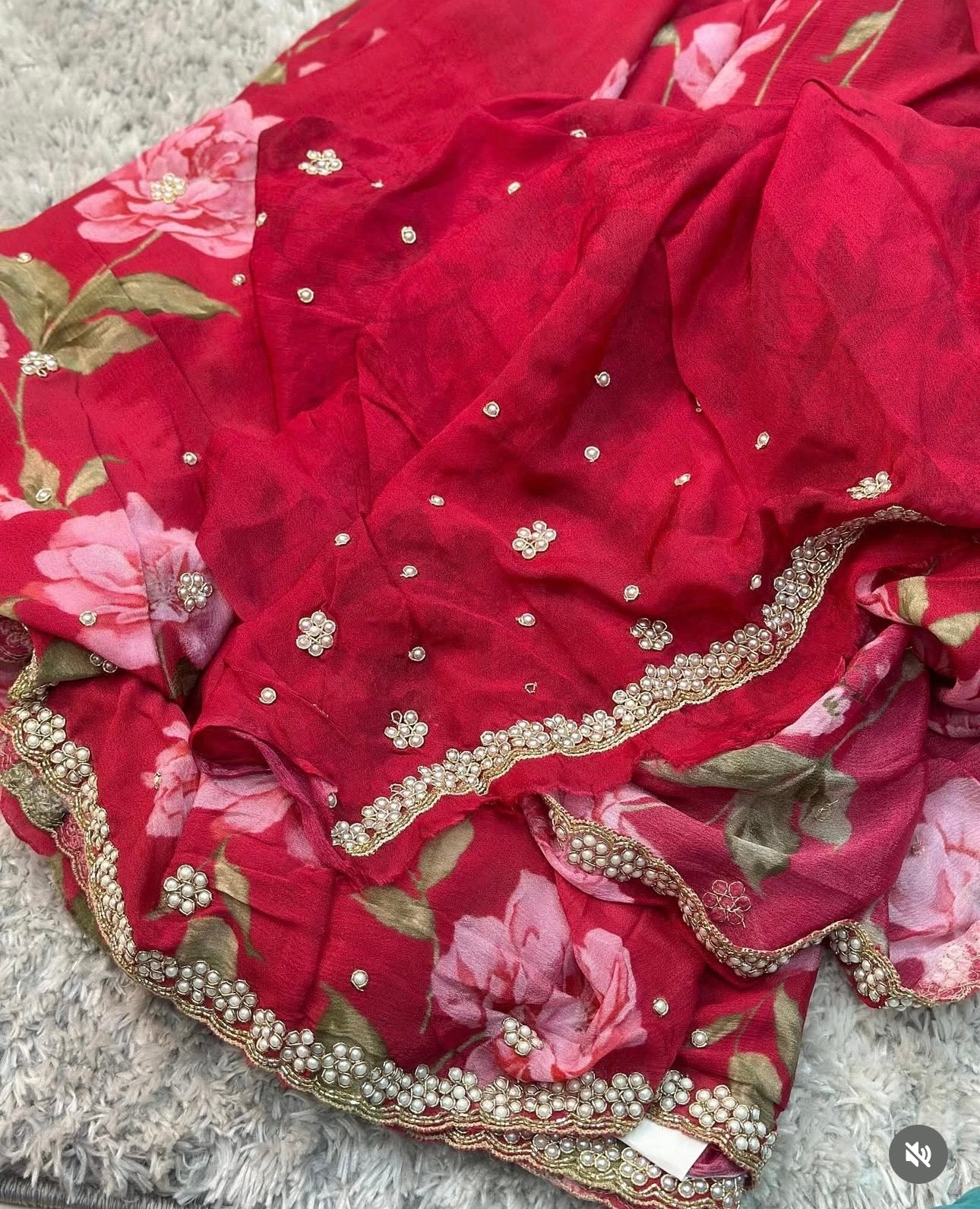 Chinnon Crepe Pearl Kardhana