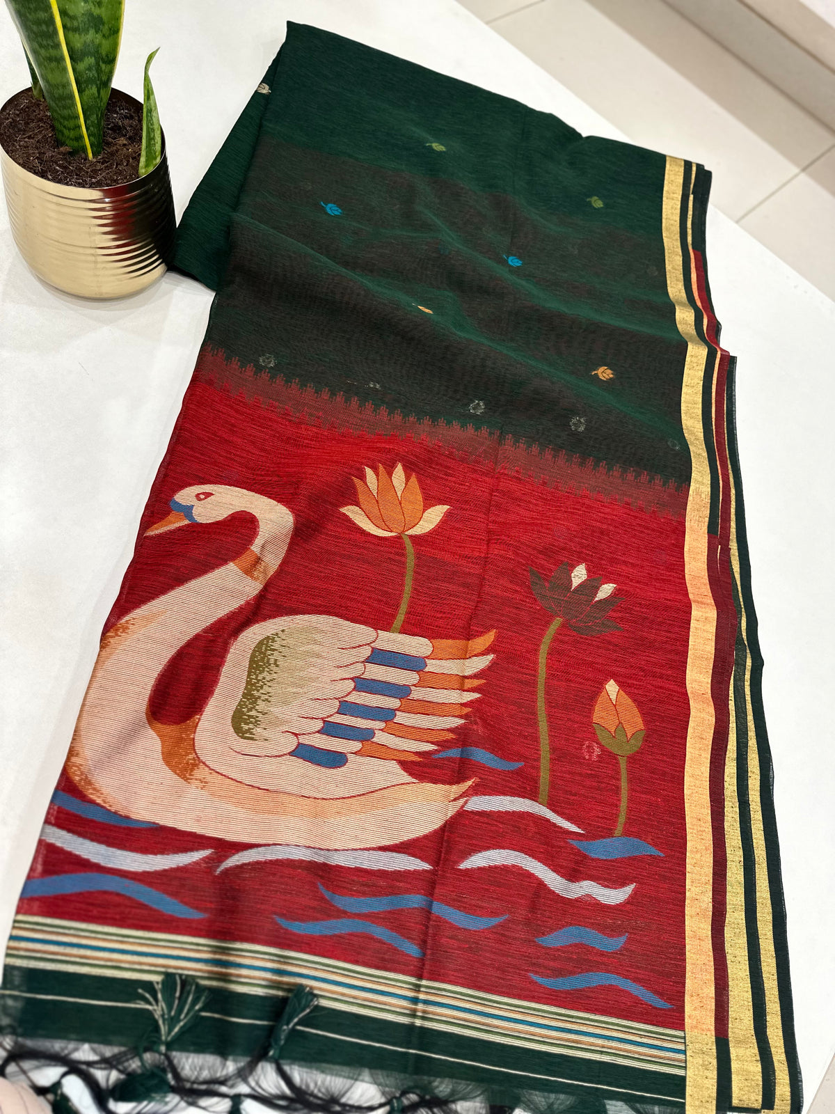 Dual Shade Linen Jamdani