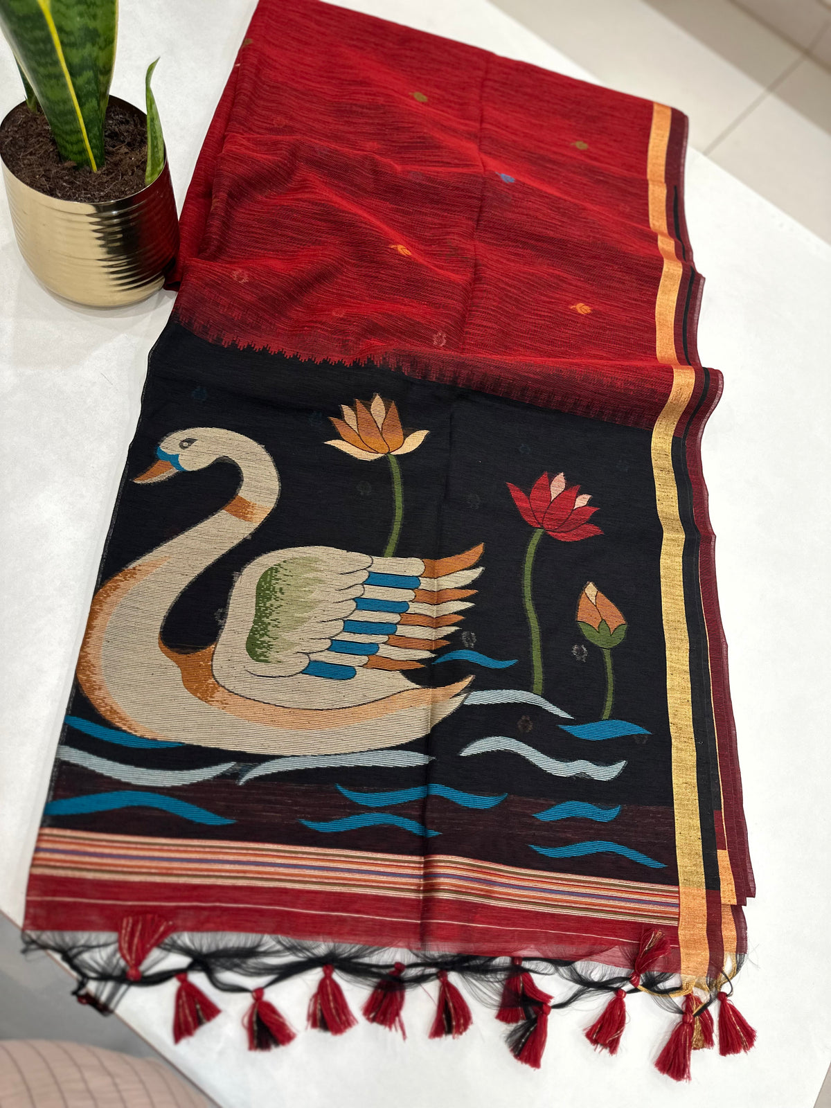 Dual Shade Linen Jamdani