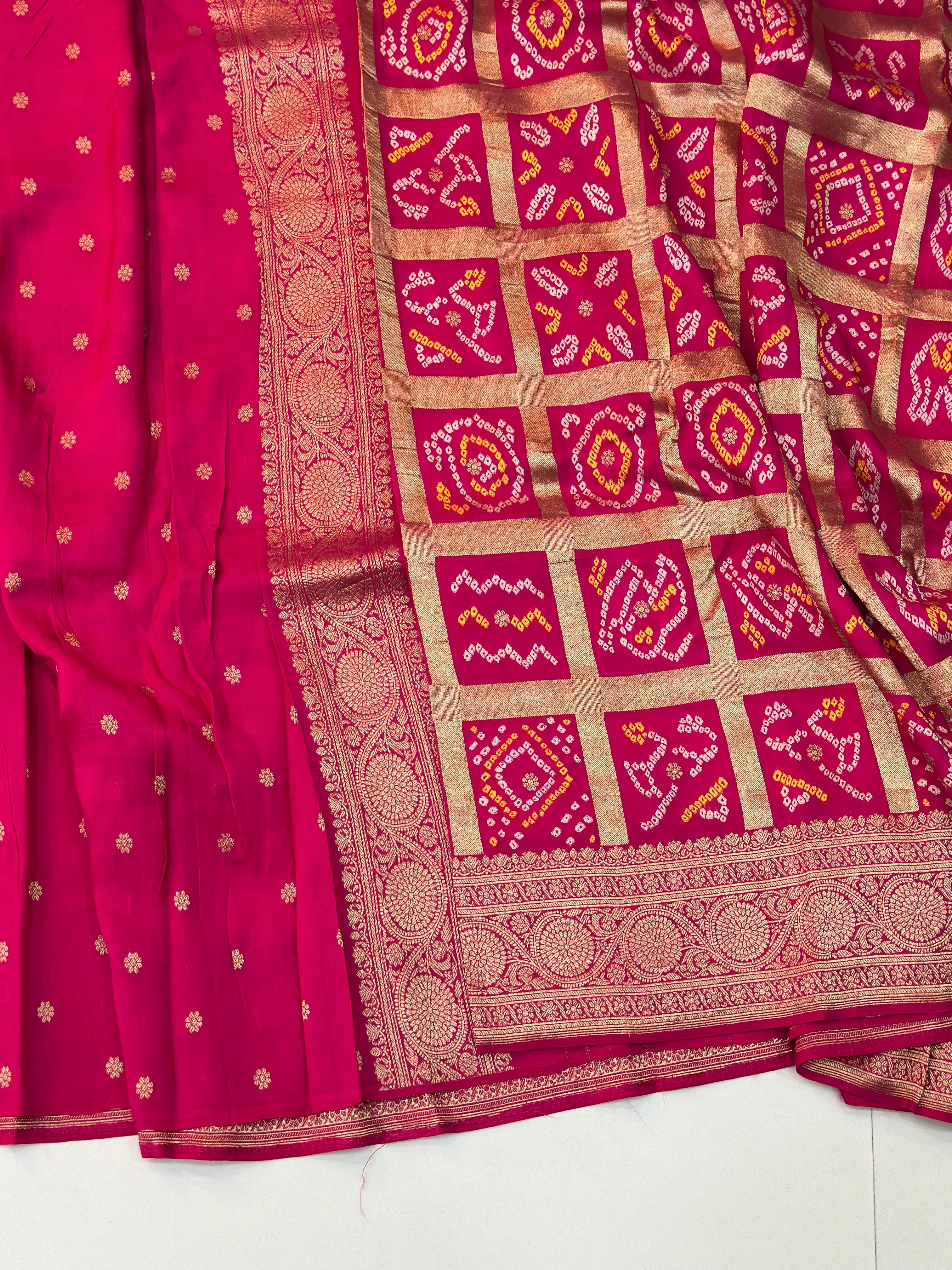 Pink Hand Bandini Weaving Saree
