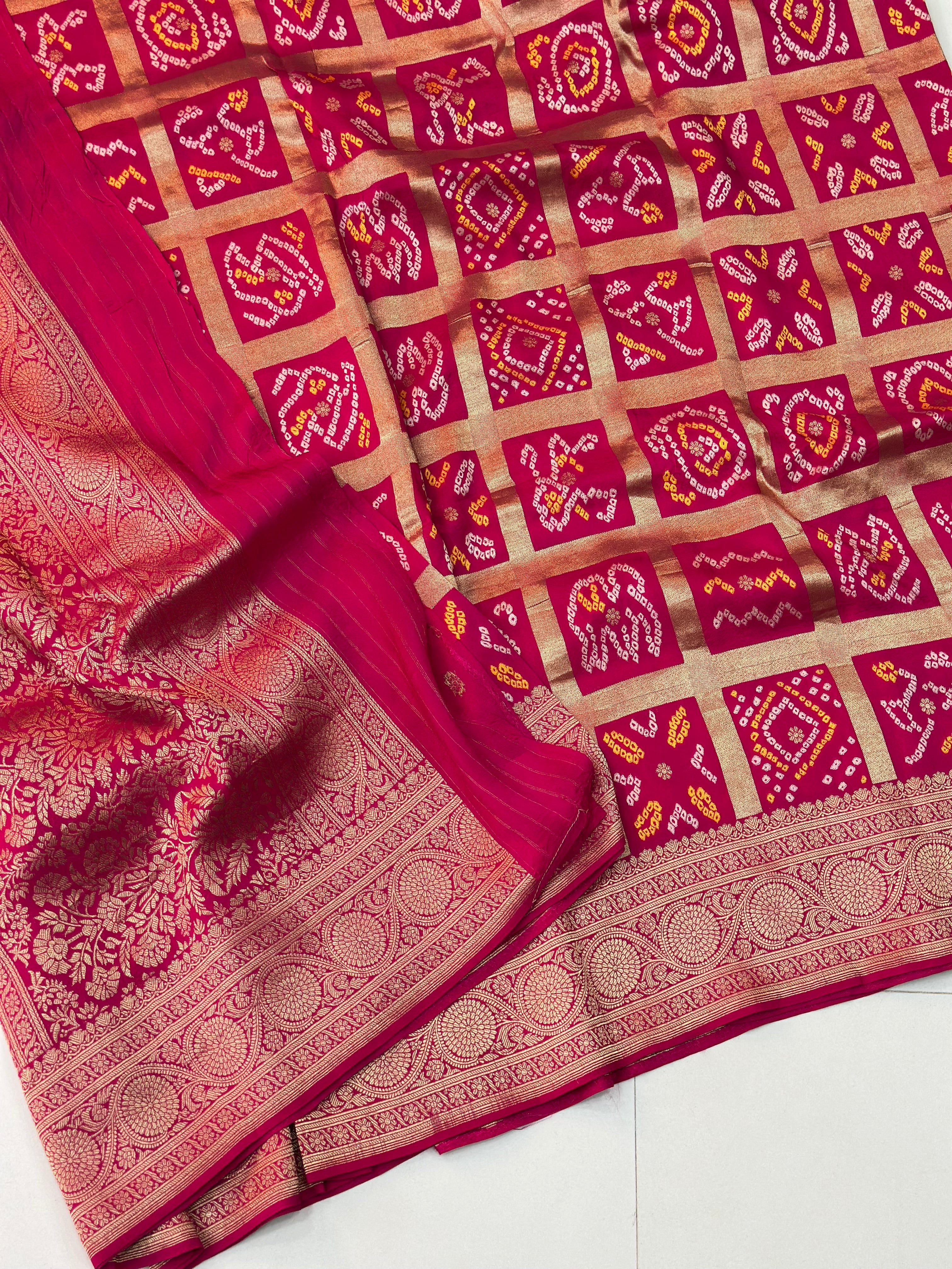 Pink Hand Bandini Weaving Saree
