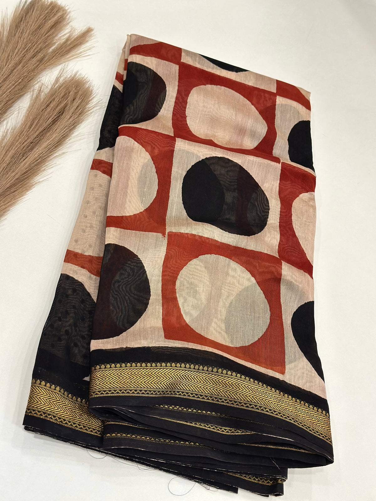 Vanya~ Pure Maheshwari Bagru Saree