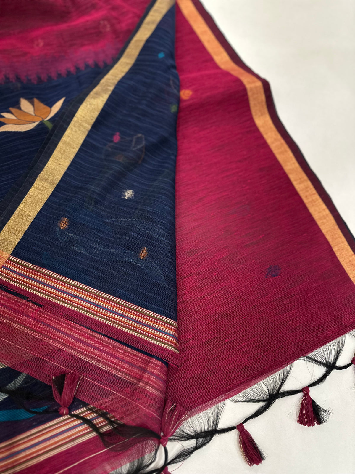 Dual Shade Linen Jamdani