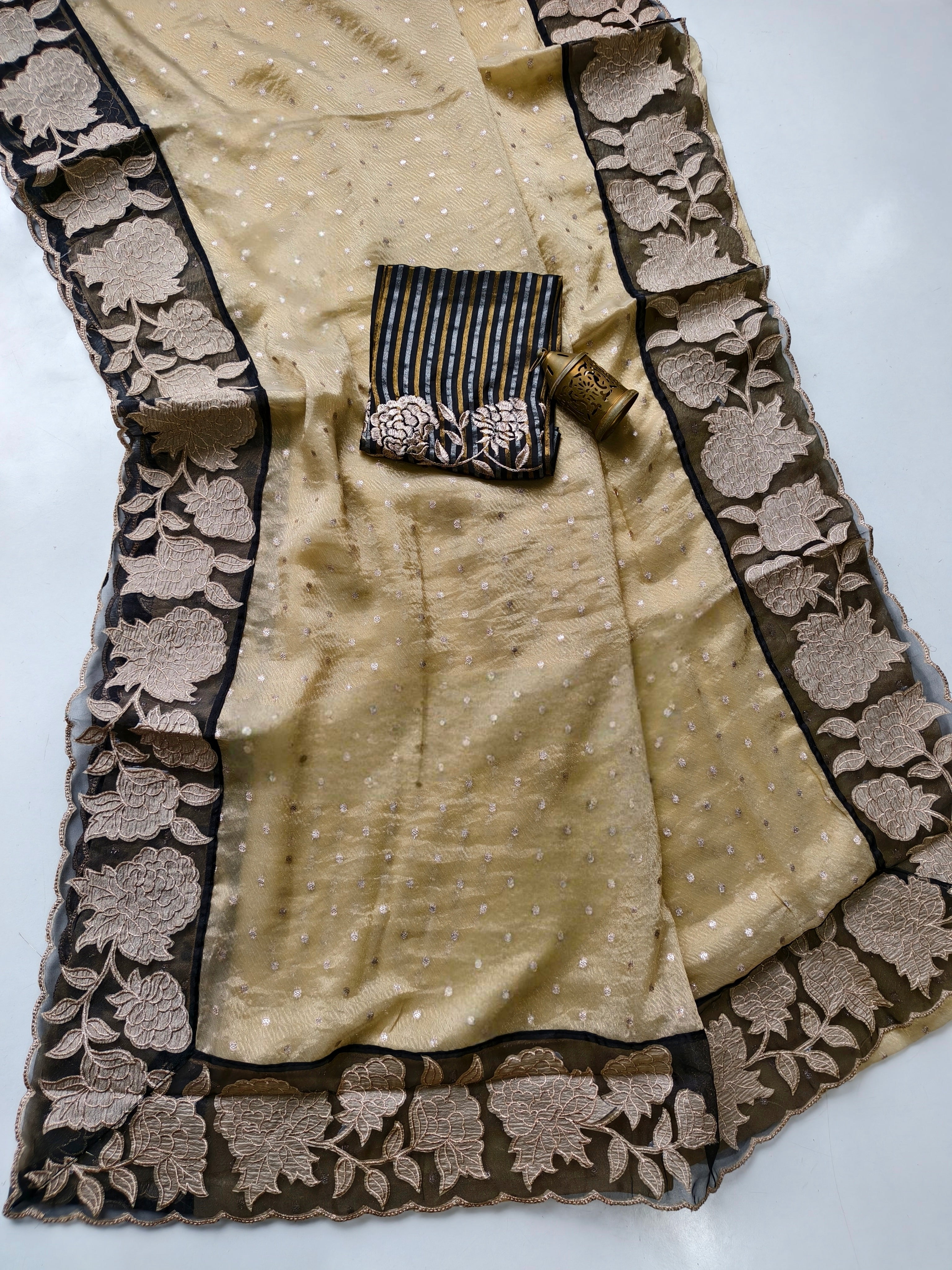 Tissue Crush Chiffon Applique