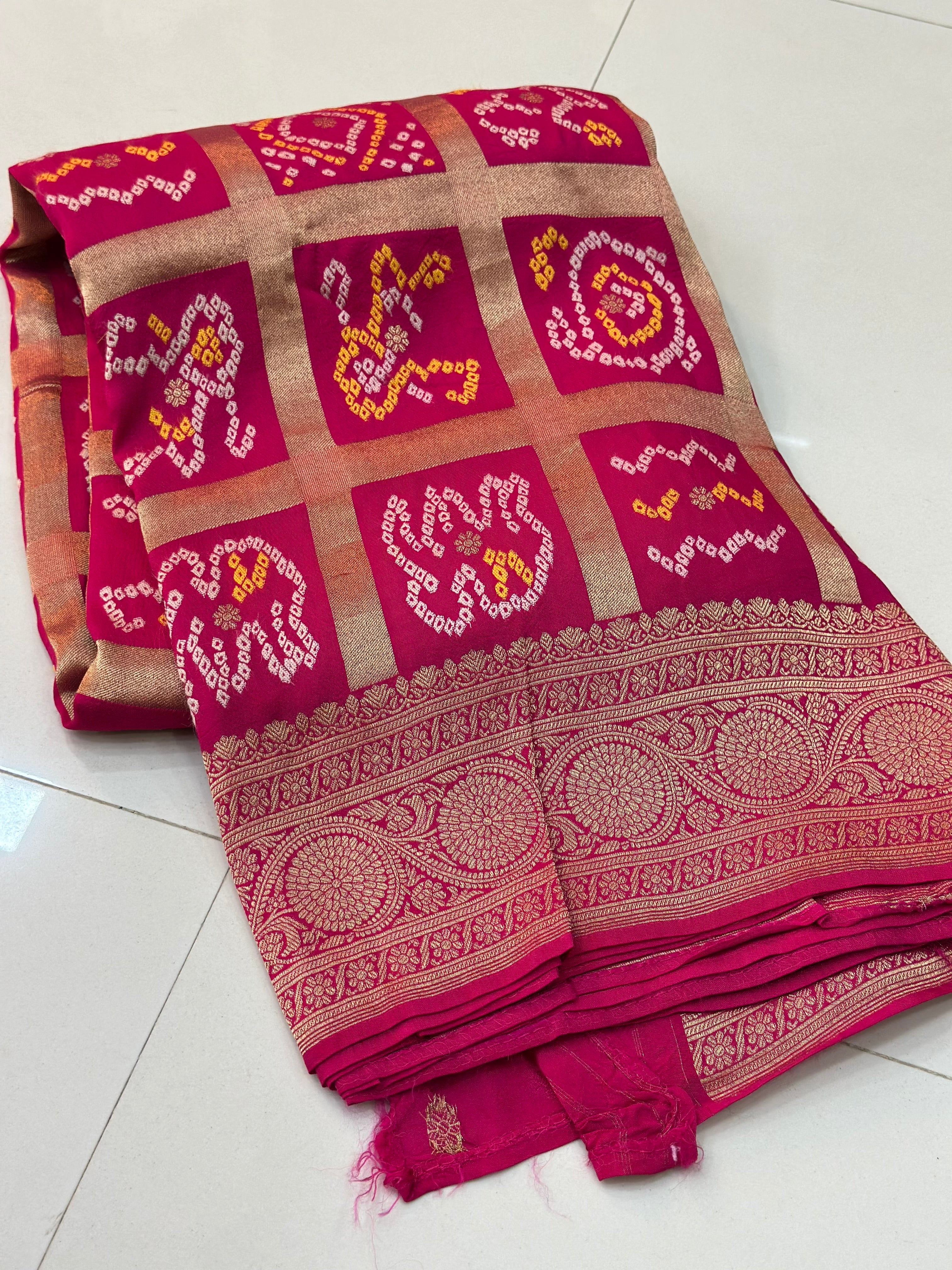 Pink Hand Bandini Weaving Saree