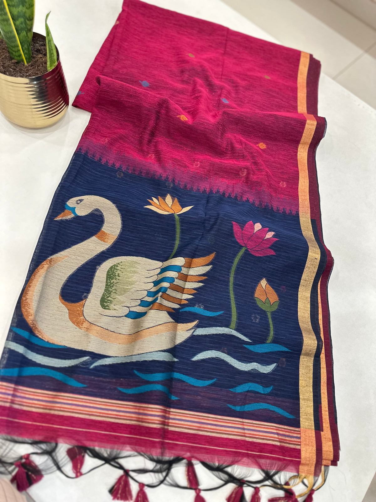 Dual Shade Linen Jamdani